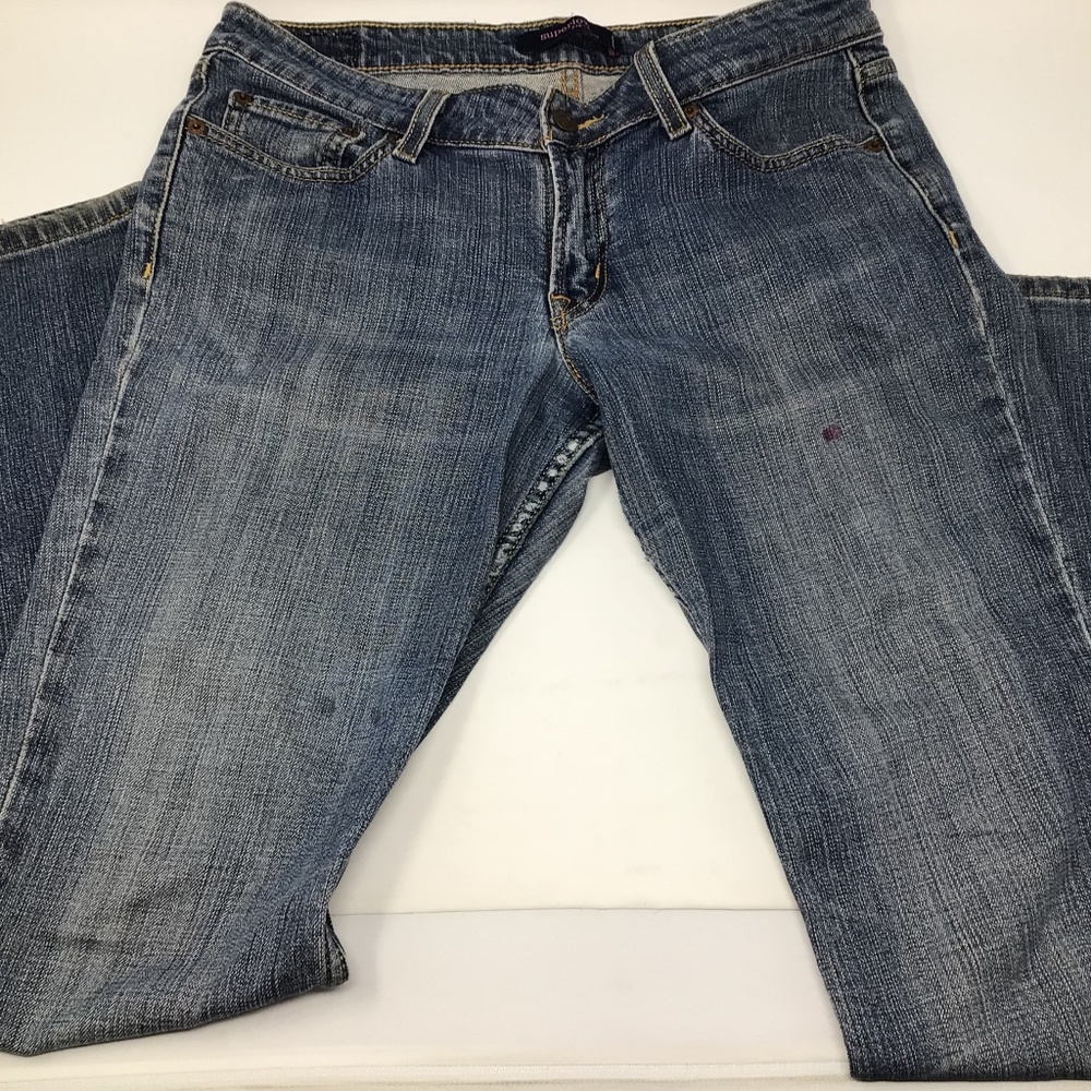 Levis 518 Super low Boot Cut - Size 9